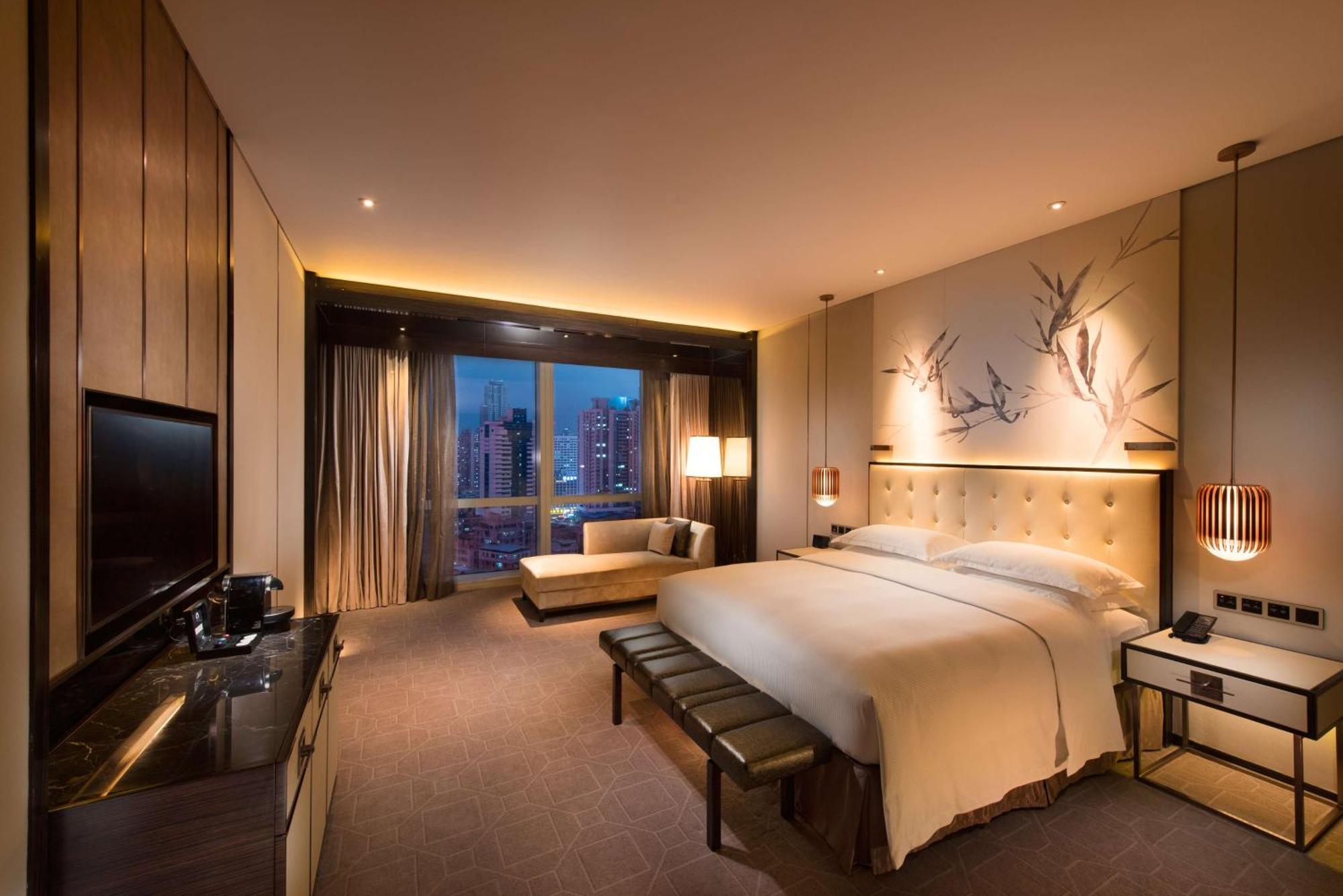 Hilton Shenzhen Futian, Metro Station At Hotel Front Door, Close To Futian Convention & Exhibition Center Exterior foto