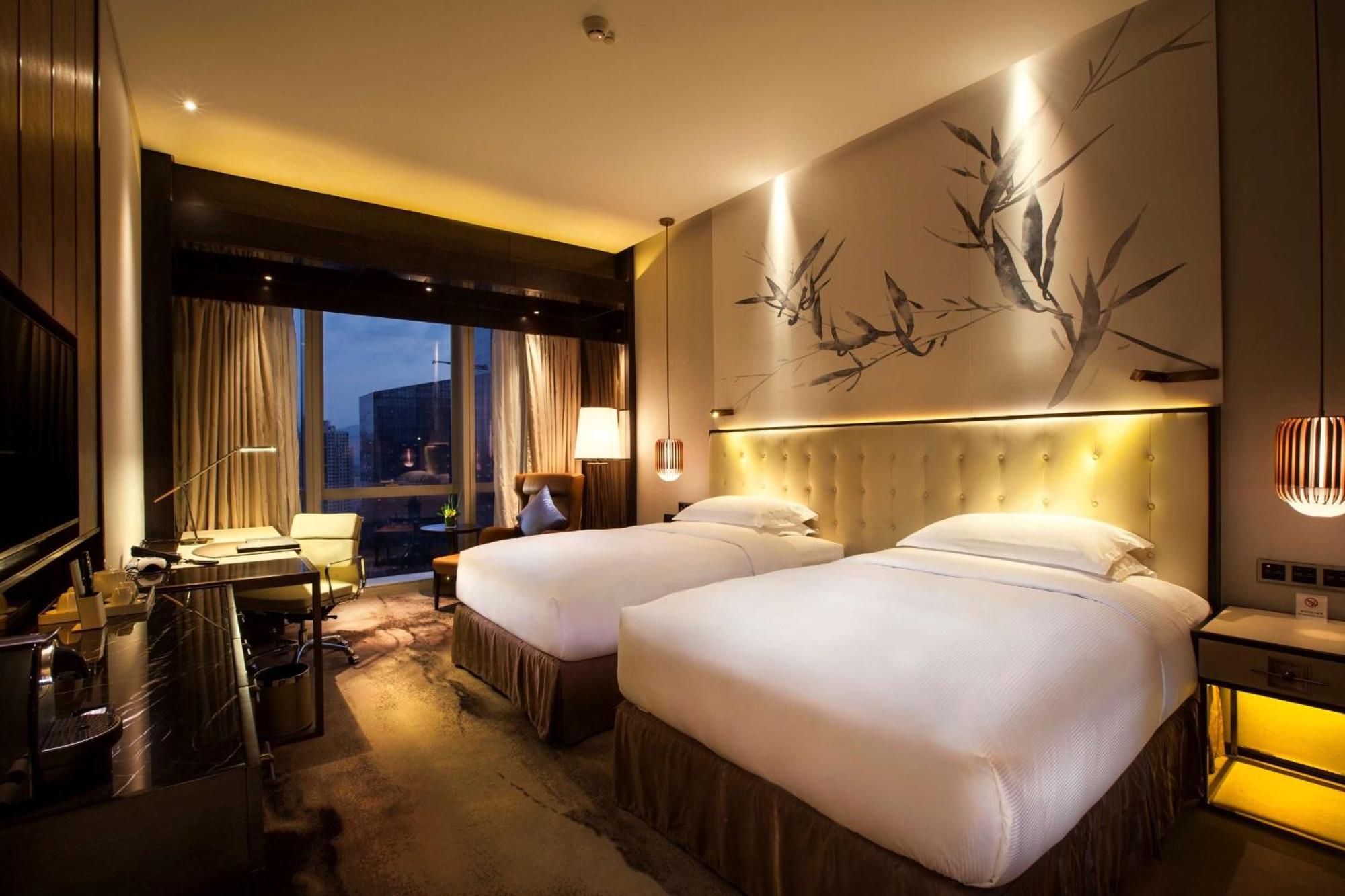 Hilton Shenzhen Futian, Metro Station At Hotel Front Door, Close To Futian Convention & Exhibition Center Exterior foto
