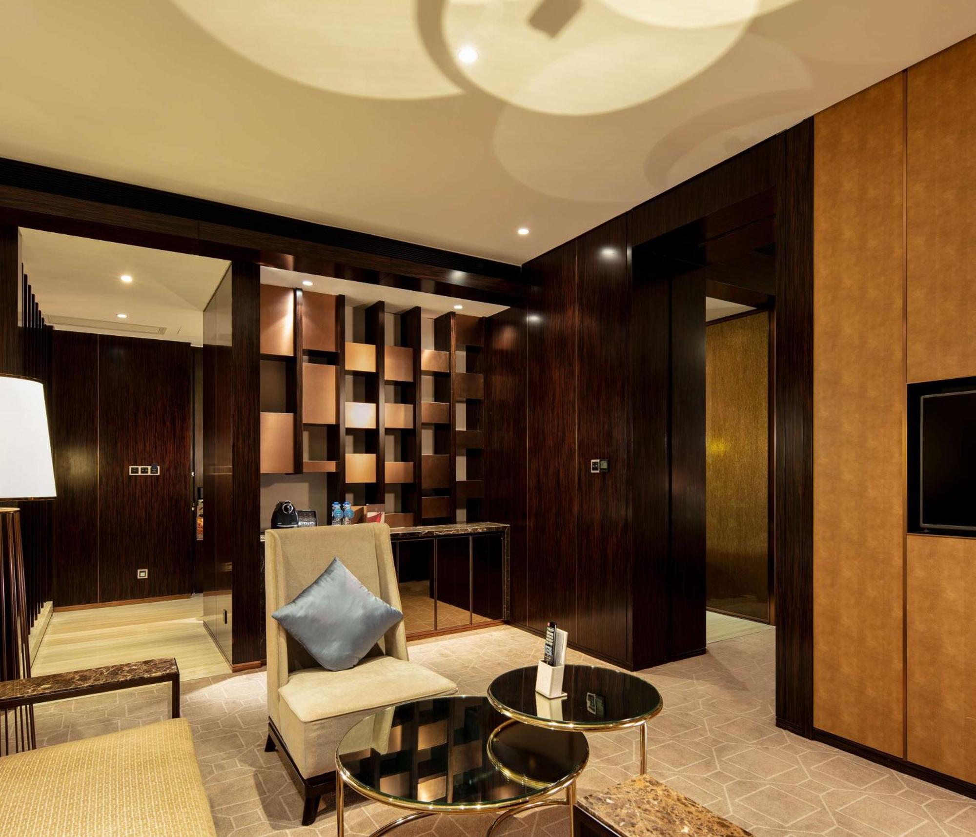 Hilton Shenzhen Futian, Metro Station At Hotel Front Door, Close To Futian Convention & Exhibition Center Exterior foto
